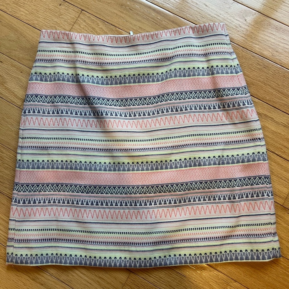 Patterned loft size 4 skirt